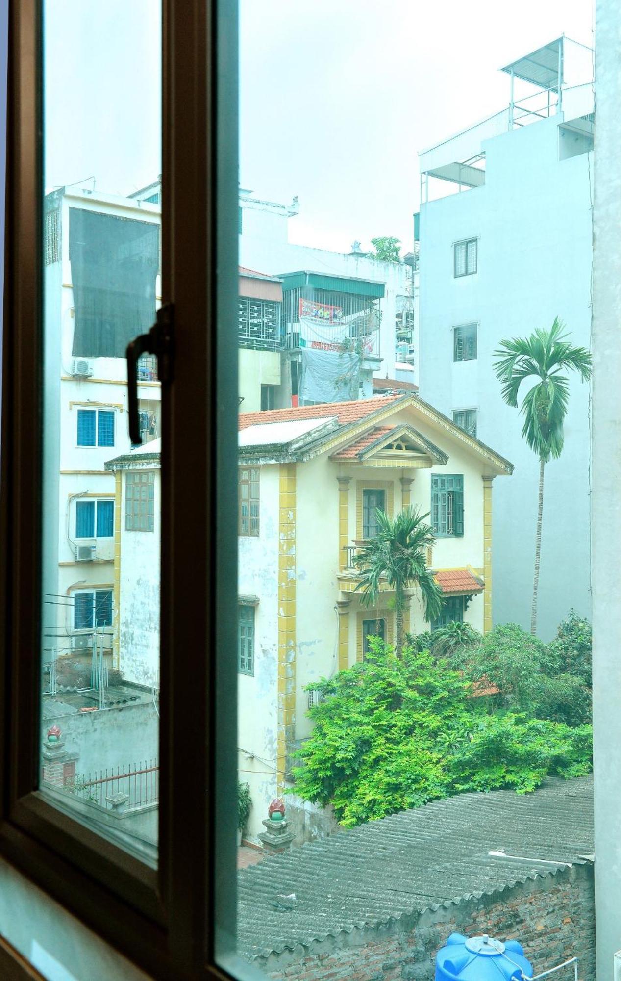 Era Apartment Tran Thai Tong Hanoi Esterno foto